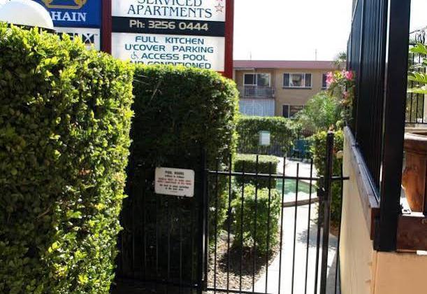 AAA Airport Albion Manor Apartments and Motel