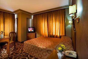 Hotel Buyuk Sahinler