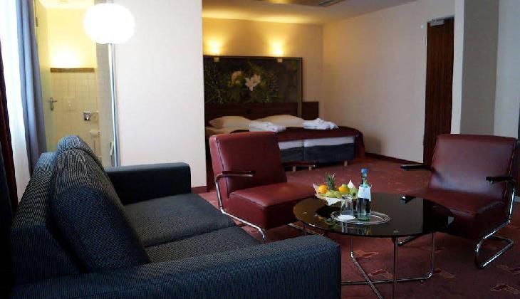 AZIMUT Hotel Cologne