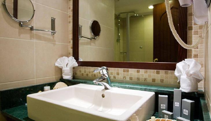 هتل کرون پلازا آنتالیا