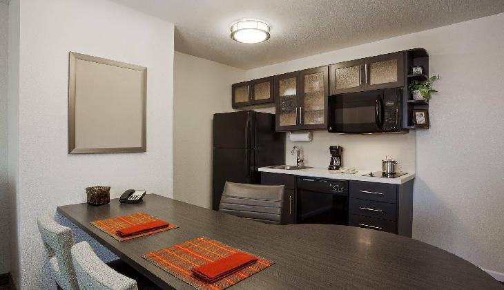 Candlewood Suites Dallas -By The Galleria
