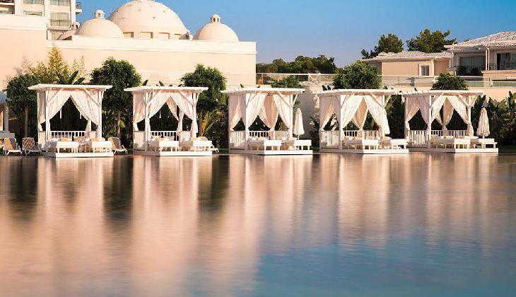 هتل تایتانیک دلوکس بلک