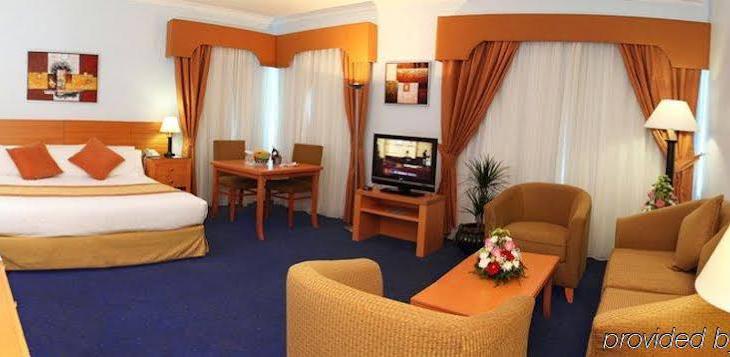 هتل گلدن تولیپ نیهال پالاس