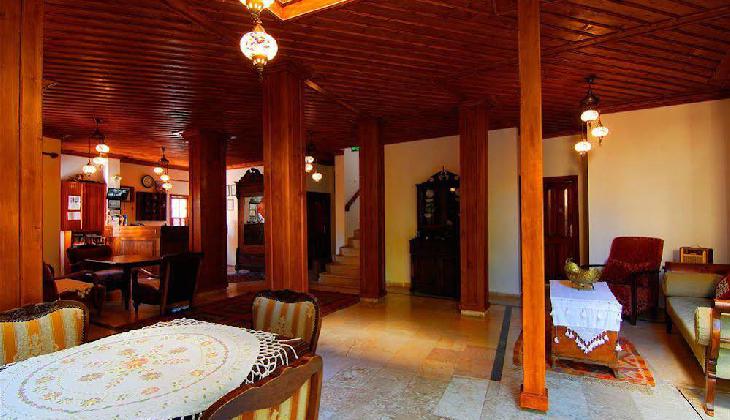 White Garden Pansion