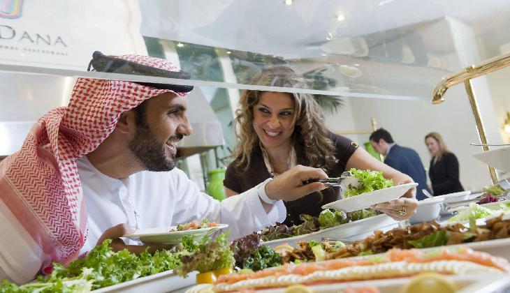 هتل کرون پلازا شیخ زاید