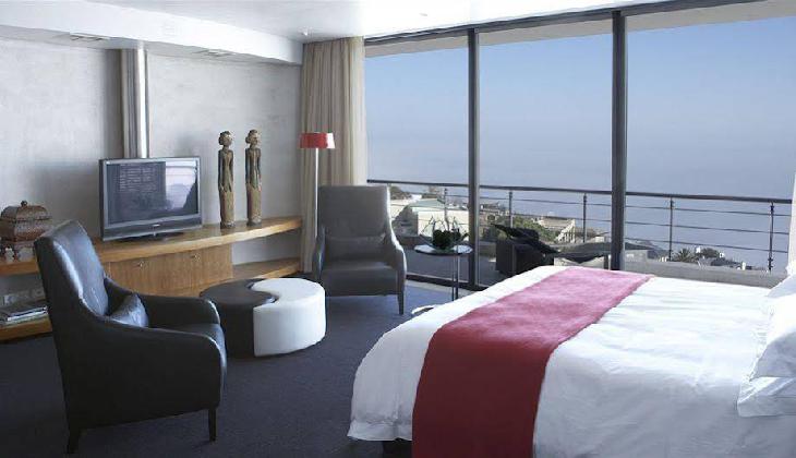 Cascades on the Promenade