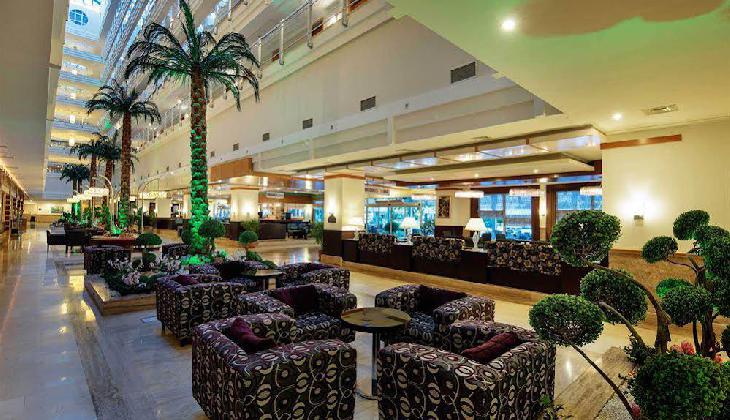 Crystal Admiral Resort Suites & Spa