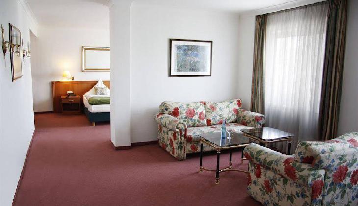 Royal by Centro Comfort