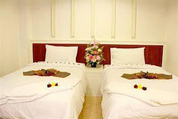 هتل تریپل راند پلیس