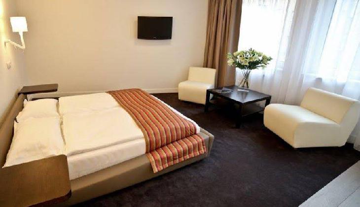 Platinum Palace Apartments