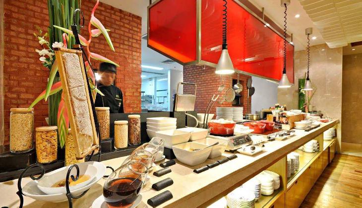 Novotel Phuket Surin Beach Resort