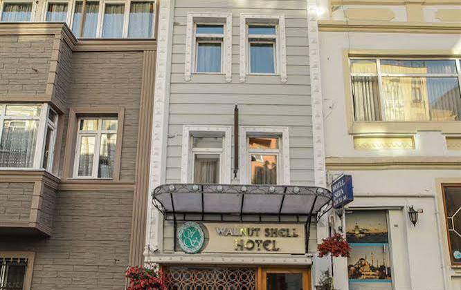 Walnut Shell Hotel