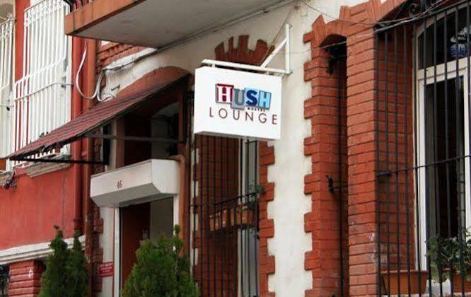 Hush Hostel Lounge