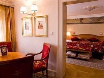 Hostel Santini Prague