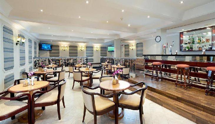 Al Falaj Hotel