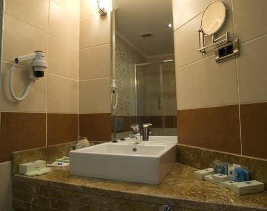 Dream Hill Asia Business Deluxe Hotel