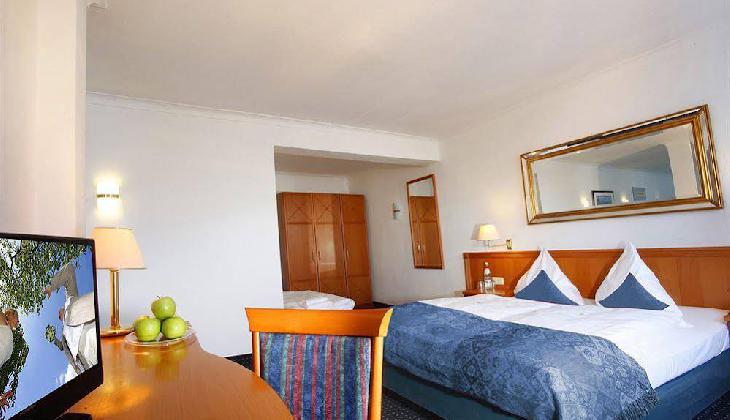 Royal by Centro Comfort