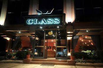 Class Hotel