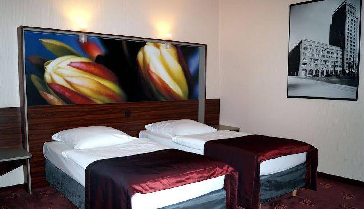 AZIMUT Hotel Cologne