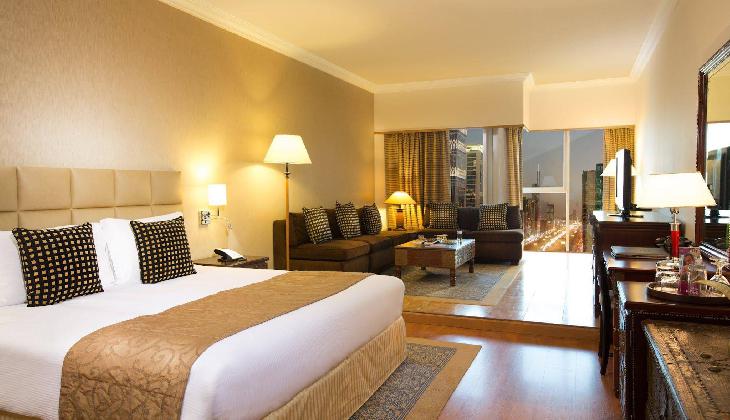 هتل کرون پلازا شیخ زاید