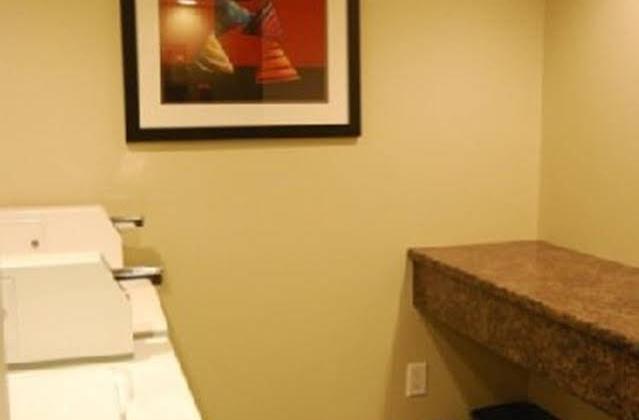 Quality Inn West Edmonton