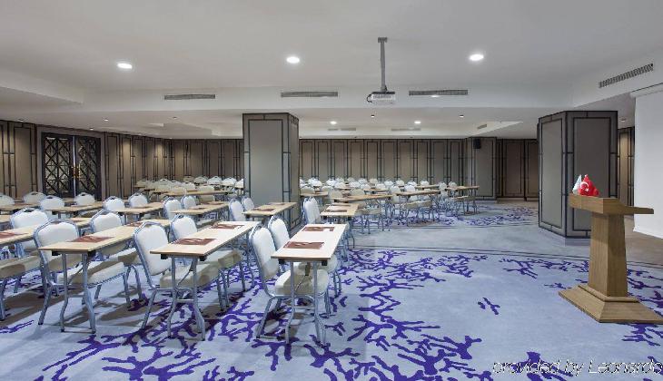 Sura Design Hotel & Suites