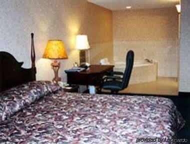 Days Inn - Toronto East Lakeview