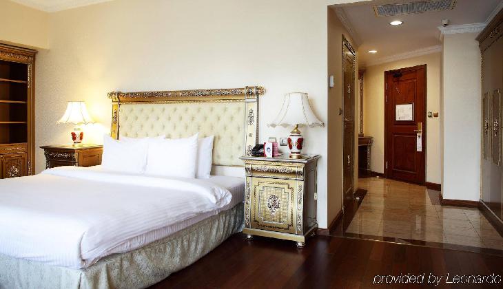 Crowne Plaza Minsk Hotel