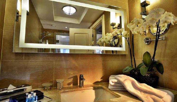 Titanic Business Golden Horn