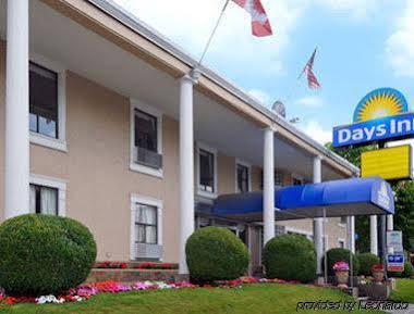 Days Inn - Vancouver Metro