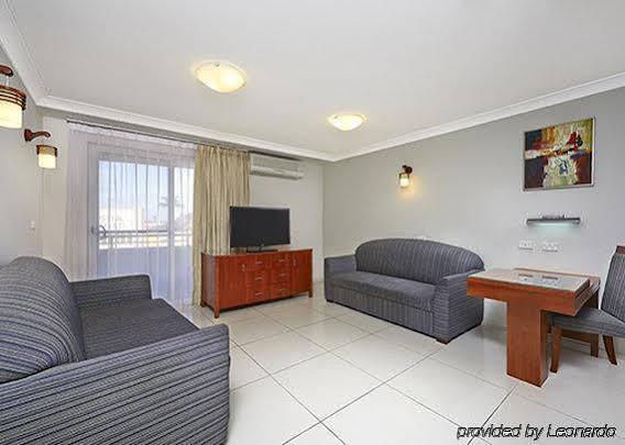 Comfort Inn & Suites Burwood