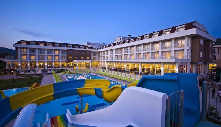 Novia White Lilyum Hotel