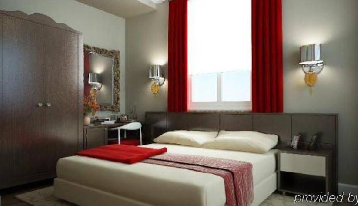 هتل ار سوئیت تکسیم 