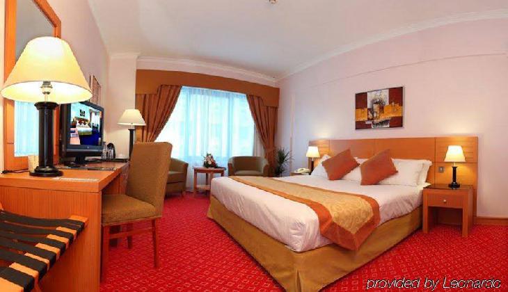 هتل گلدن تولیپ نیهال پالاس