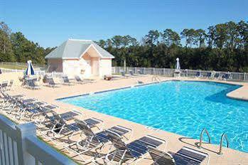 River Oaks Golf Resort