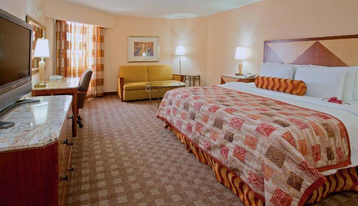 Crowne Plaza Hotel Houston River Oaks