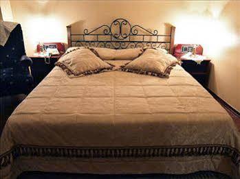 Grand Seigneur Hotel Old City