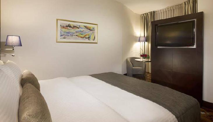 BABYLON WARWICK HOTEL