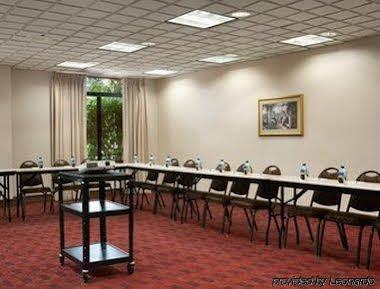 Wingate by Wyndham Schaumburg/Convention Center