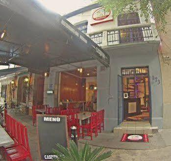 Roomies Hostel Condesa