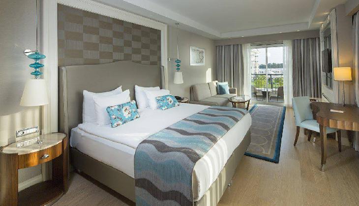 هتل تایتانیک دلوکس بلک