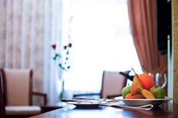 Dubai International Hotel