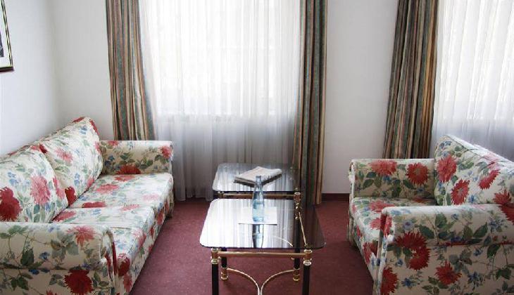 Royal by Centro Comfort