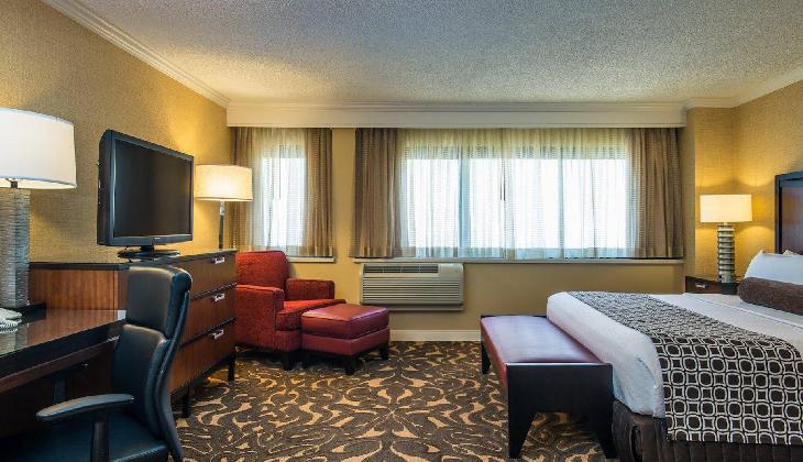 Crowne Plaza Los Angeles International Airport