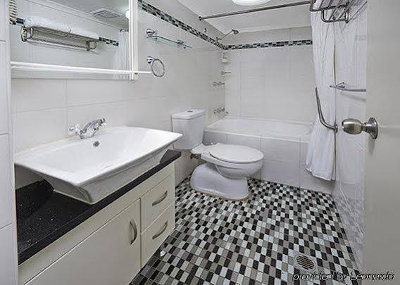 Comfort Inn & Suites Burwood