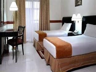 Al Muraqabat Plaza Hotel Apartments