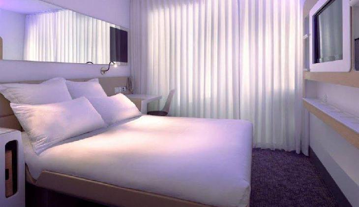 YOTEL New York Times Square