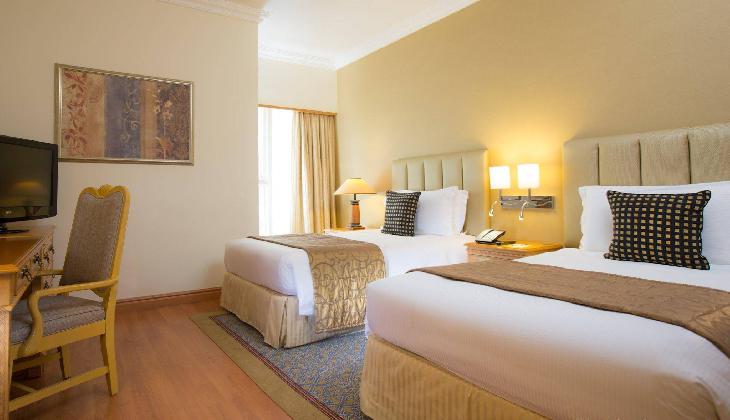 هتل کرون پلازا شیخ زاید