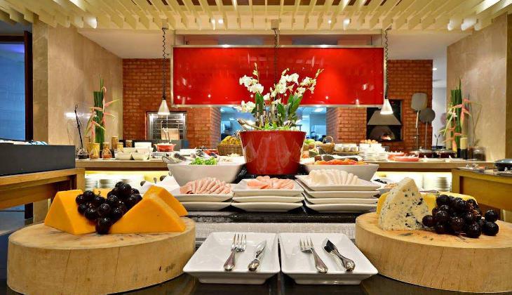 Novotel Phuket Surin Beach Resort