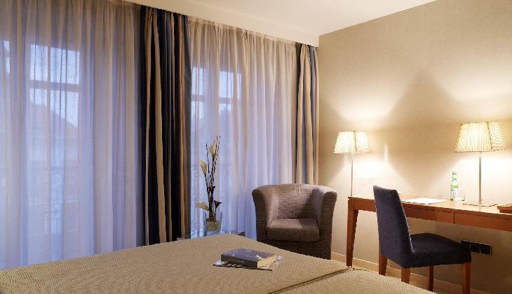 Catalonia Grand Place